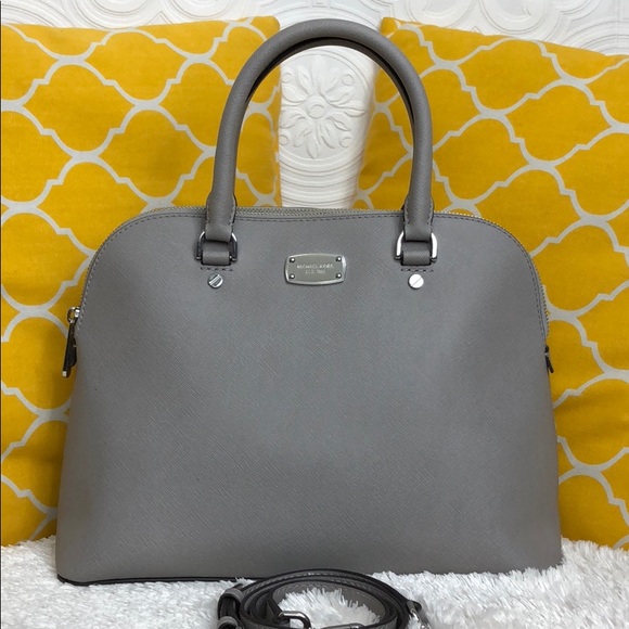 Michael Kors Handbags - 🌸OFFERS?🌸Michael Kors All Leather Gray Satchel
